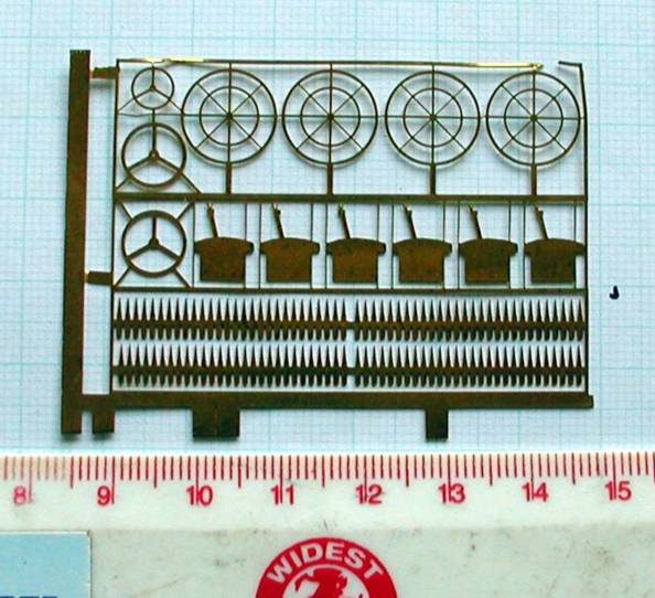 BE-012 1/24 scale weapon detail