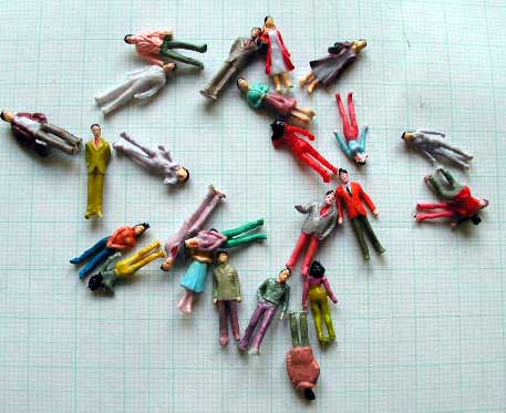 1/100 th Scale Figures